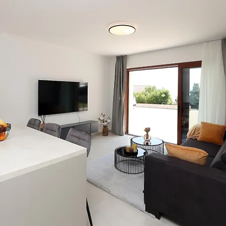 Silvi Apartman *